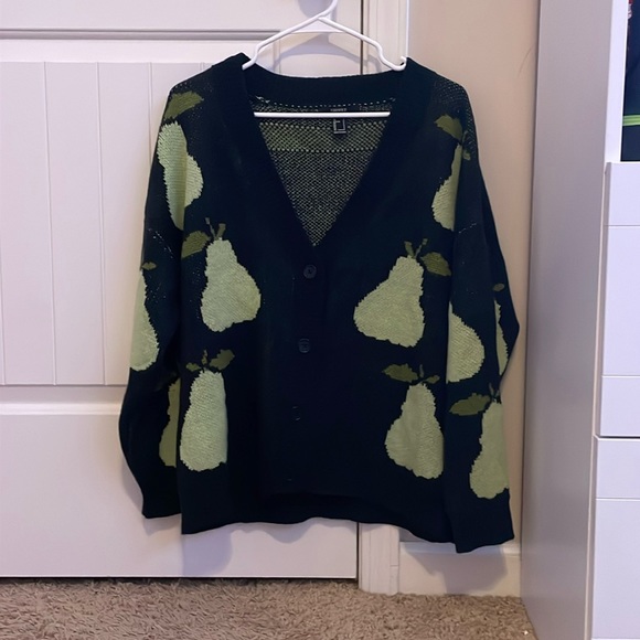Forever 21 pear oversized cardigan (size s) - Picture 1 of 1